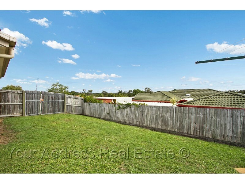 12 Pinnacle Close, Regents Park QLD 4118