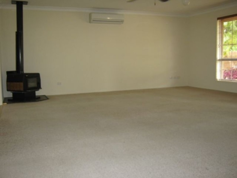 4 Flinders Crescent, Boronia Heights QLD 4124