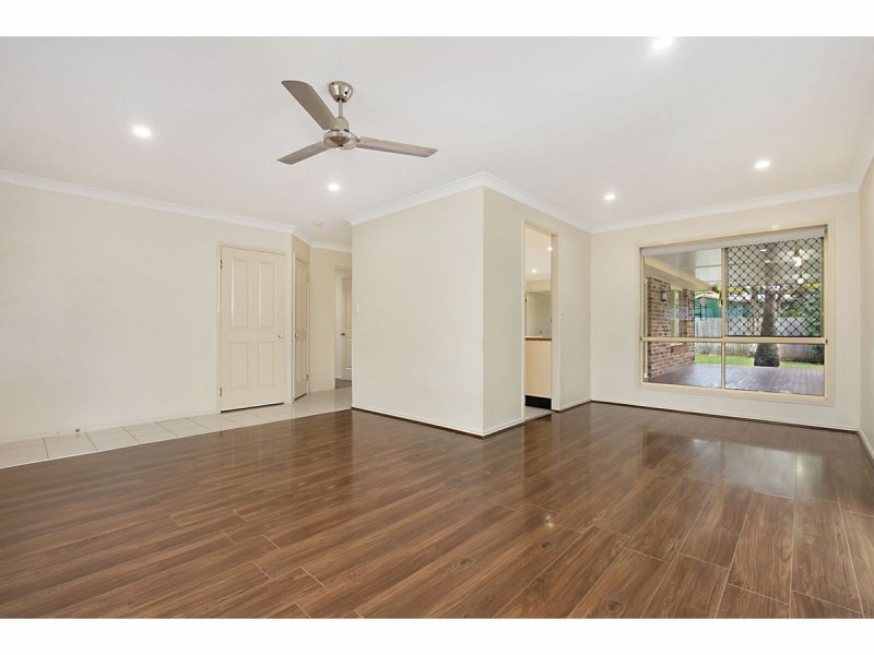 87 Federation Drive, Hillcrest QLD 4118