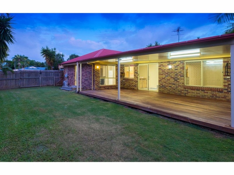 87 Federation Drive, Hillcrest QLD 4118