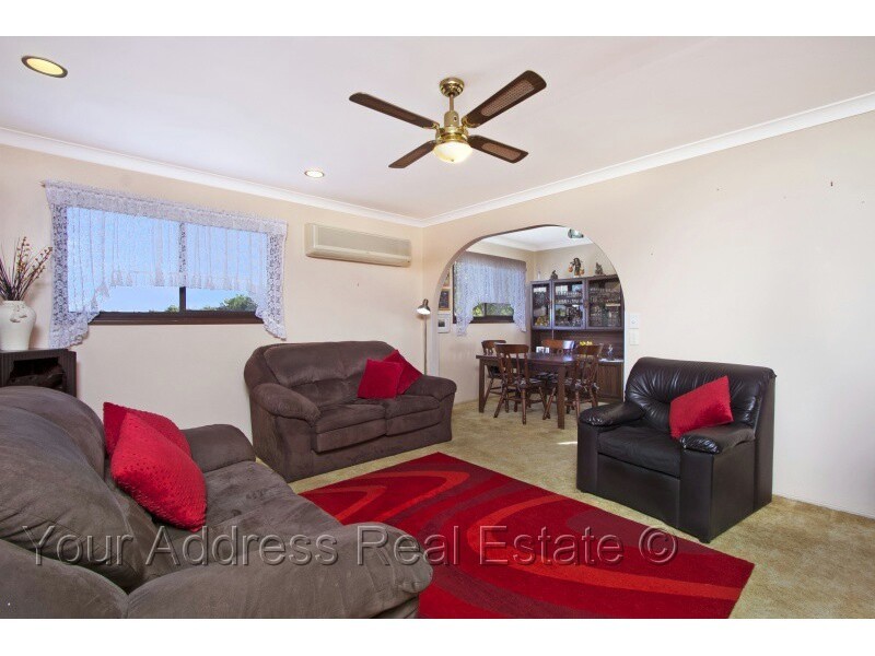 72 Waratah Drive, Crestmead QLD 4132