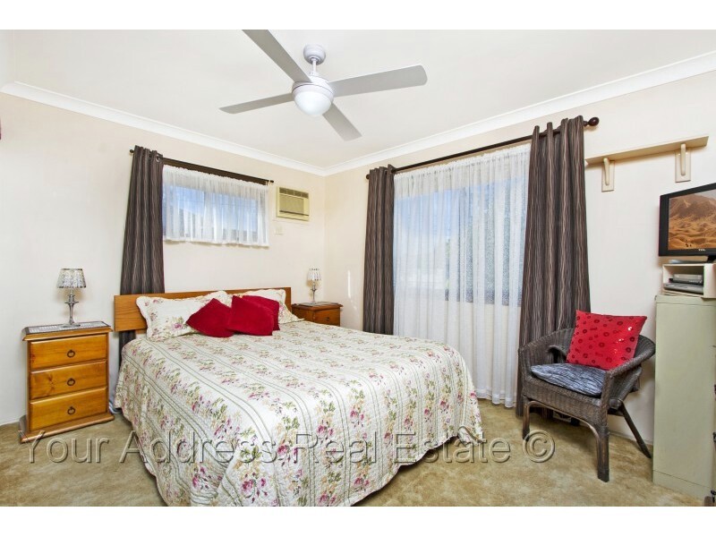 72 Waratah Drive, Crestmead QLD 4132