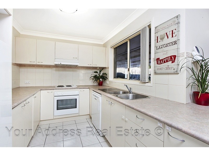 7 Haylett Rise, Regents Park QLD 4118