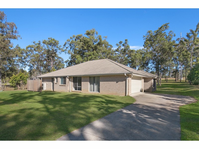 21-23 Quartz Close, Greenbank QLD 4124