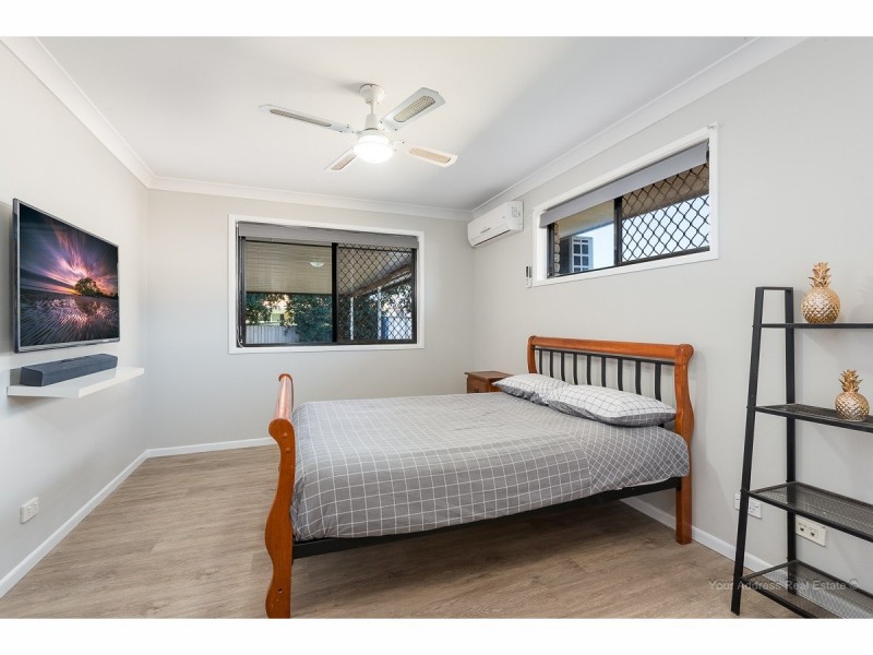 4 Riseborough Crescent, Crestmead QLD 4132