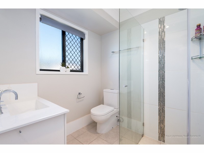 4 Riseborough Crescent, Crestmead QLD 4132