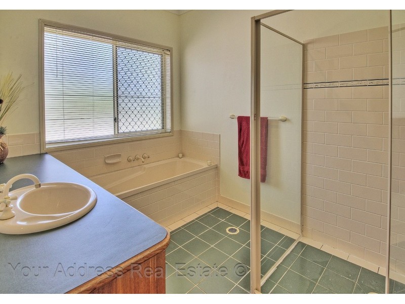 64 Bellenden Close, Munruben QLD 4125