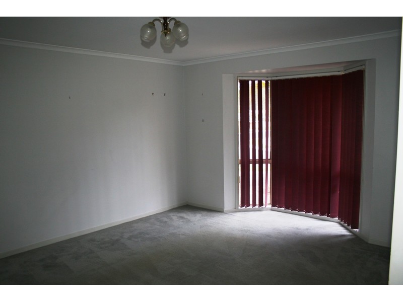 1 Watkinsia Court, Regents Park QLD 4118