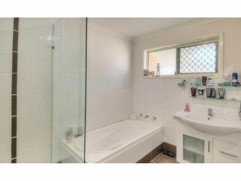 18 Eugene Street, Boronia Heights QLD 4124