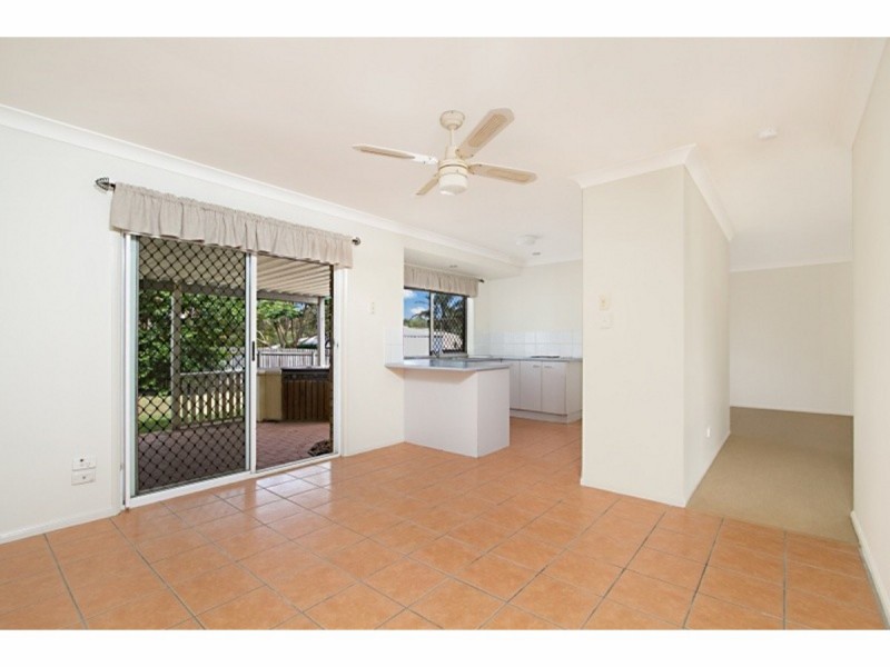 9 Indica Crescent, Regents Park QLD 4118