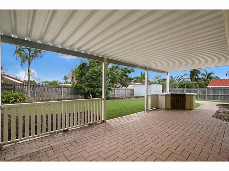 9 Indica Crescent, Regents Park QLD 4118