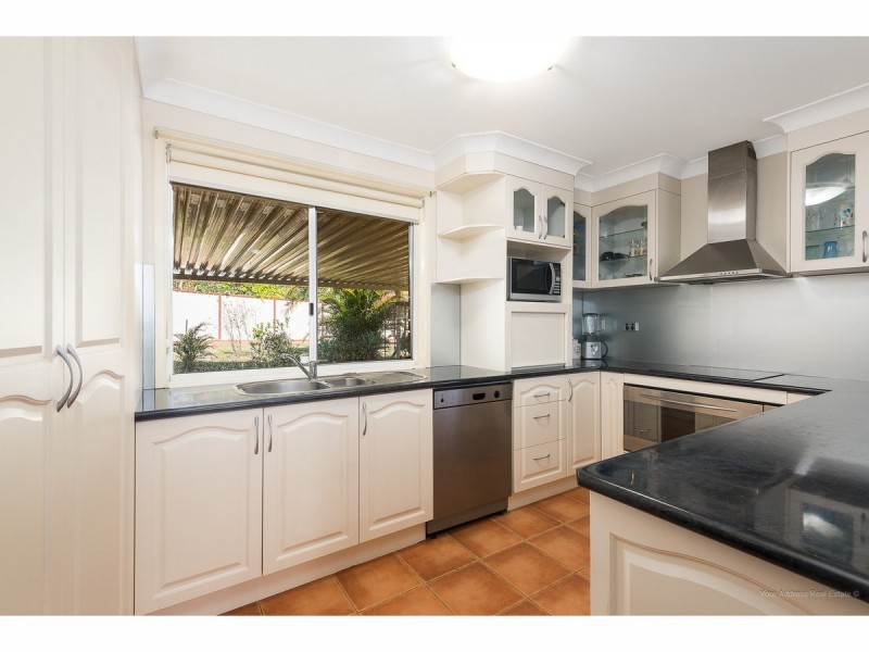 16 Lichen Court, Regents Park QLD 4118