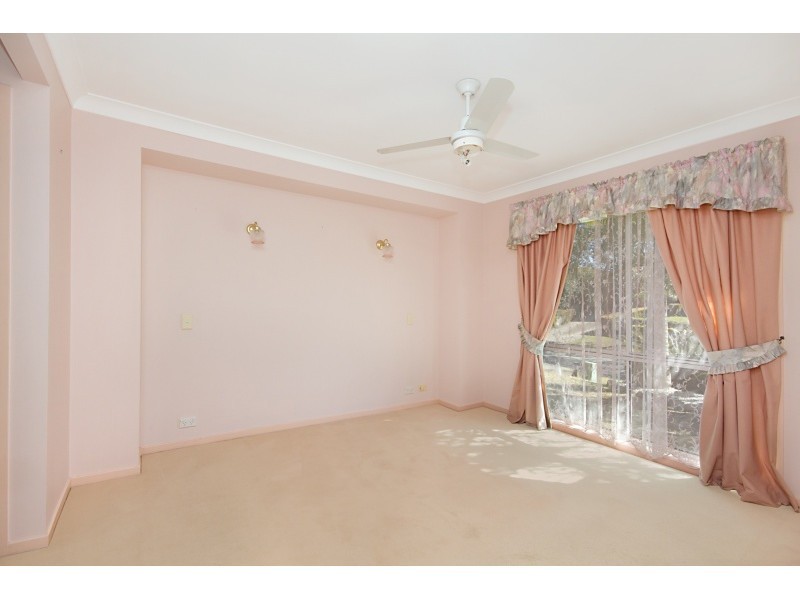 4 Tannadice Court, Regents Park QLD 4118