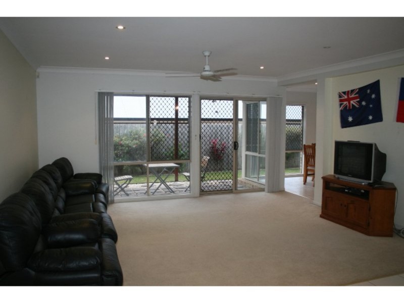 13 Watarrka Drive, Parkinson QLD 4115