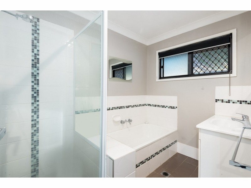 56 Centaurus Crescent, Regents Park QLD 4118