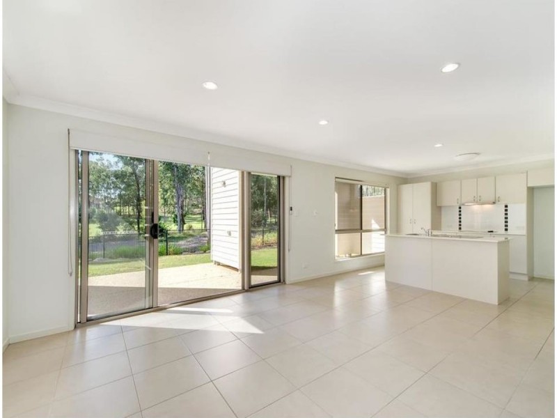 3/30 Oakview Circuit, Brookwater QLD 4300