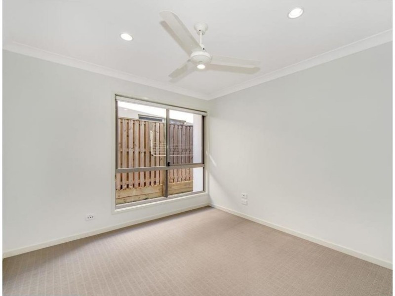 3/30 Oakview Circuit, Brookwater QLD 4300