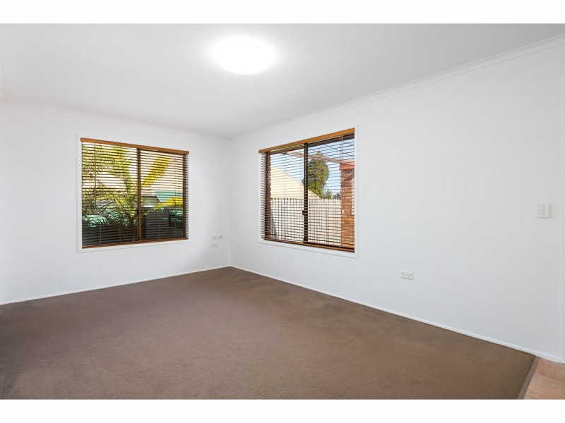 13 Bywater Street, Hillcrest QLD 4118