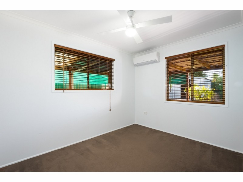 13 Bywater Street, Hillcrest QLD 4118