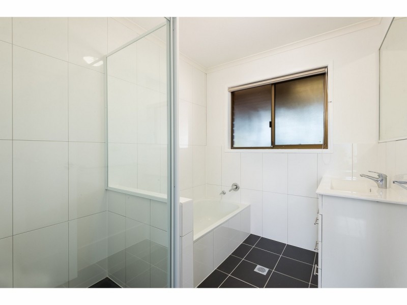 13 Bywater Street, Hillcrest QLD 4118