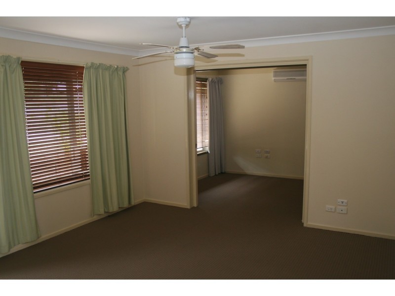 8 Scenic Avenue, Browns Plains QLD 4118