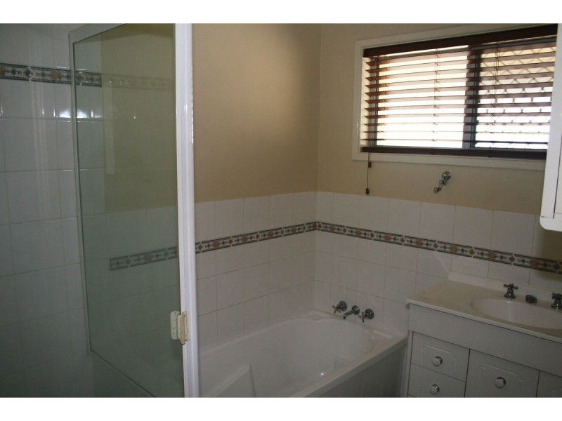 8 Scenic Avenue, Browns Plains QLD 4118