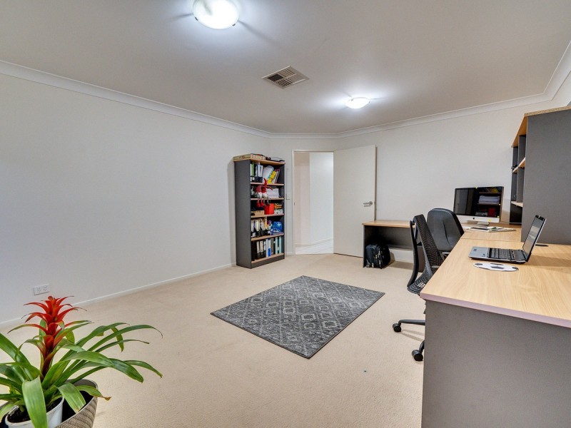 18-20 Pole Crescent, New Beith QLD 4124