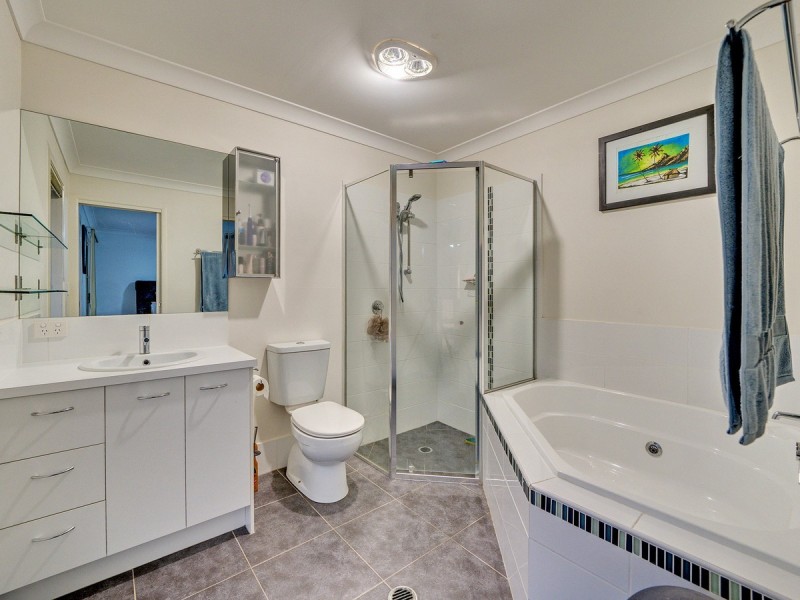 18-20 Pole Crescent, New Beith QLD 4124