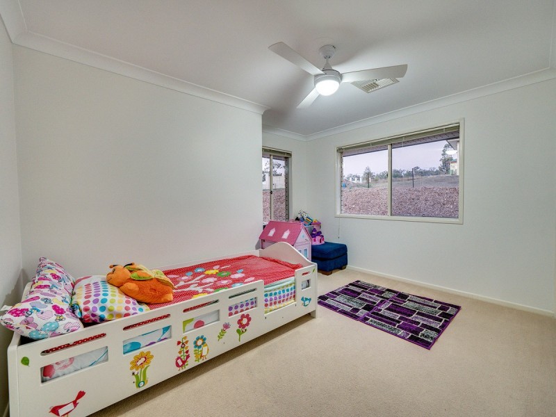 18-20 Pole Crescent, New Beith QLD 4124