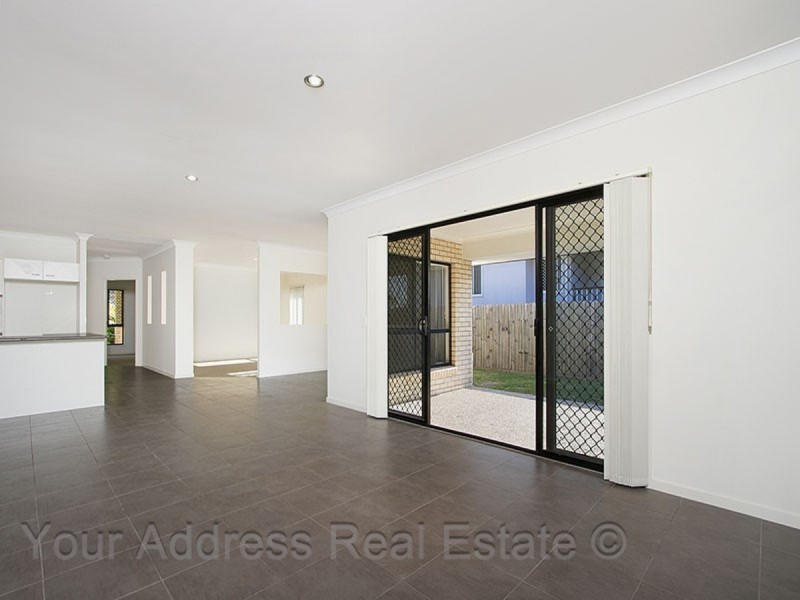 31 Mossman Parade, Waterford QLD 4133