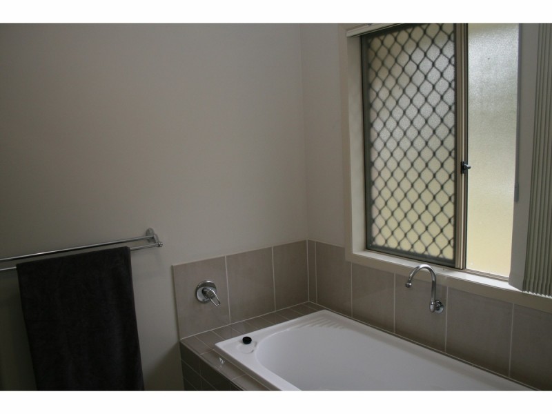 20-22 Cormorant Close, New Beith QLD 4124