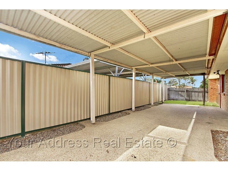 1 Cygnus Court, Regents Park QLD 4118