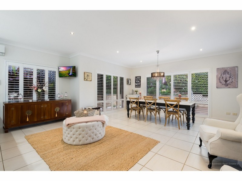 3 Seanna Place, Brookwater QLD 4300