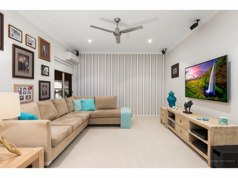 3 Seanna Place, Brookwater QLD 4300