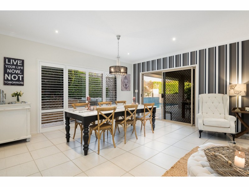 3 Seanna Place, Brookwater QLD 4300