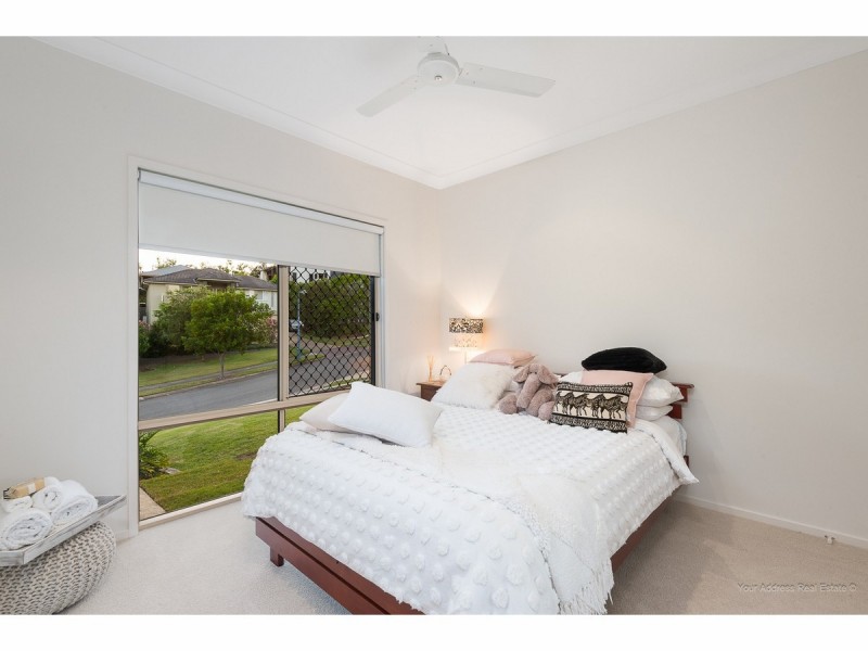 3 Seanna Place, Brookwater QLD 4300