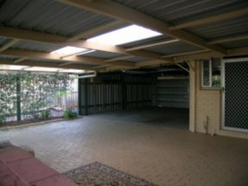 22 Renfrew Street, Hillcrest QLD 4118