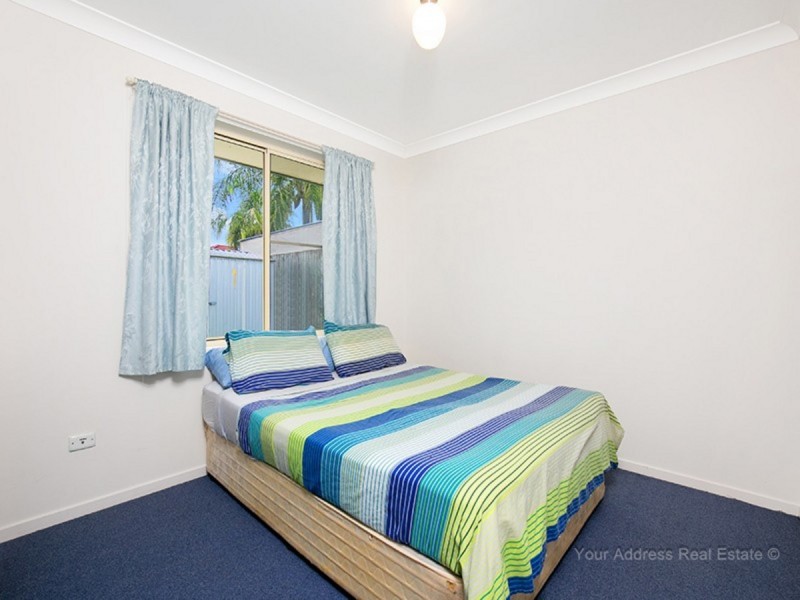 6 Ibrox Court, Regents Park QLD 4118