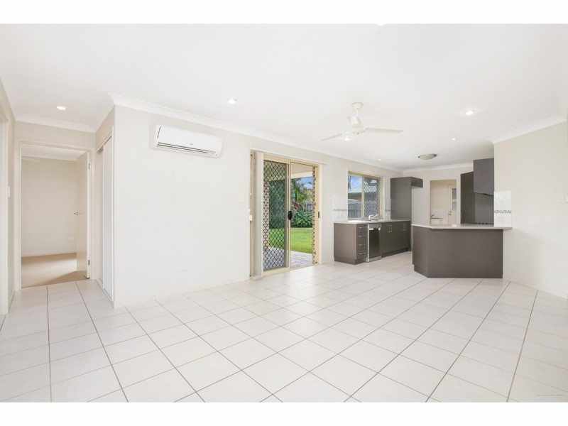 52 Ashmore Close, Marsden QLD 4132