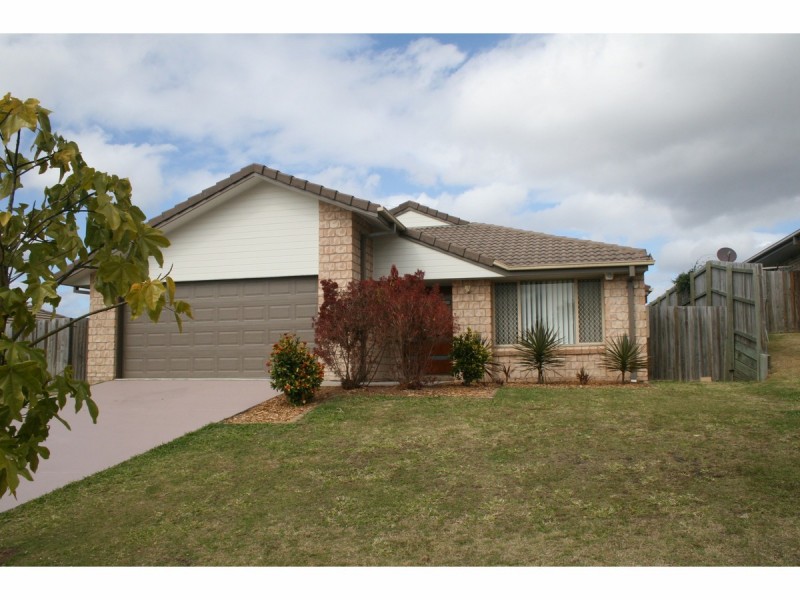 26 Charlton Place, Regents Park QLD 4118