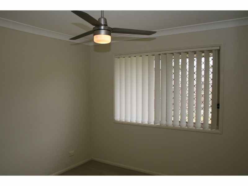 26 Charlton Place, Regents Park QLD 4118