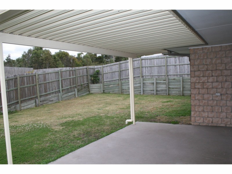 26 Charlton Place, Regents Park QLD 4118