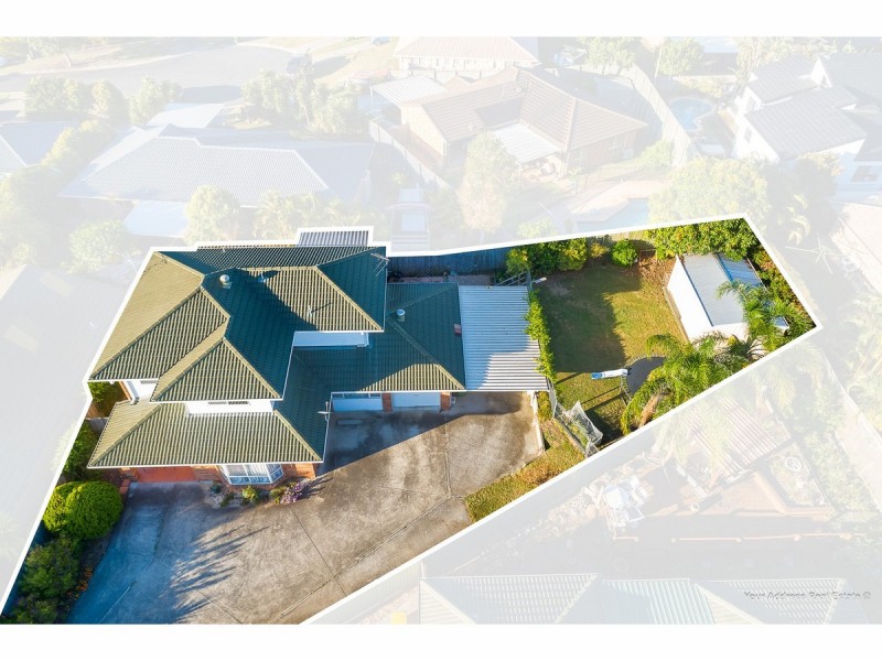 16 Pinnacle Close, Regents Park QLD 4118