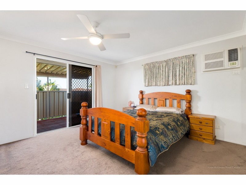 16 Pinnacle Close, Regents Park QLD 4118