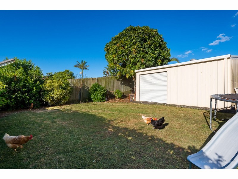 16 Pinnacle Close, Regents Park QLD 4118