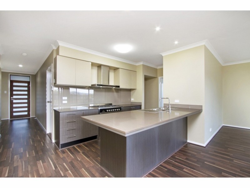 16 Amari Street, Holmview QLD 4207