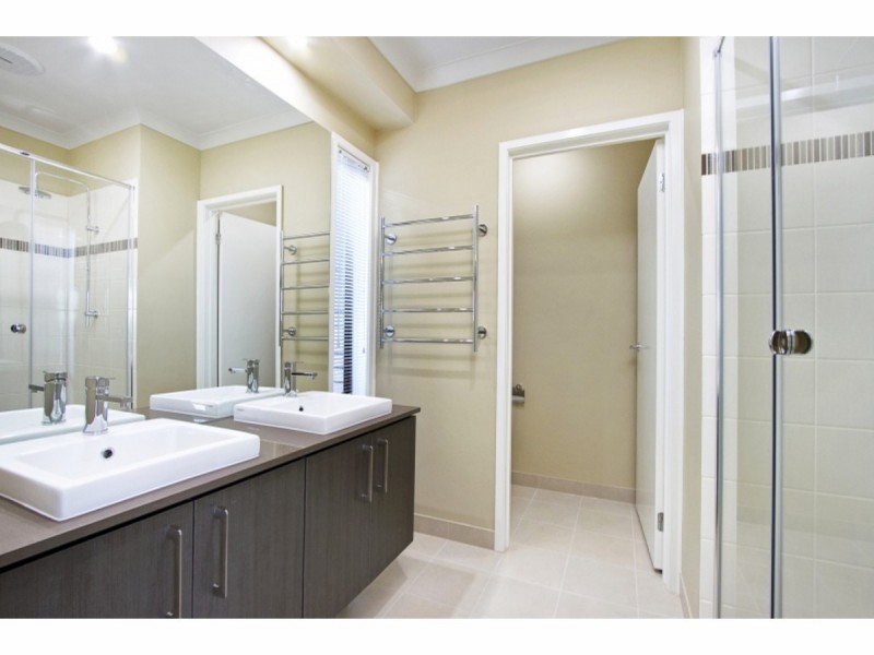 16 Amari Street, Holmview QLD 4207