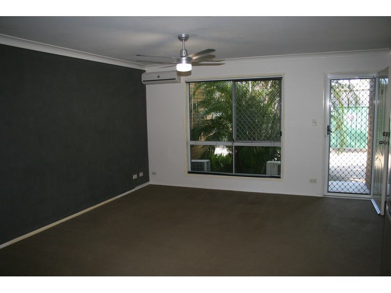 2,7 Sussex Street, Browns Plains QLD 4118