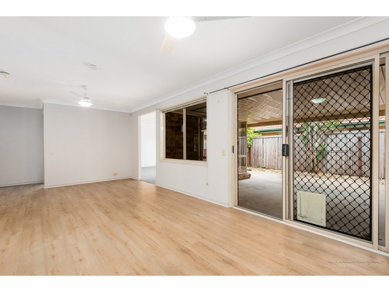 54 Regency Drive, Regents Park QLD 4118