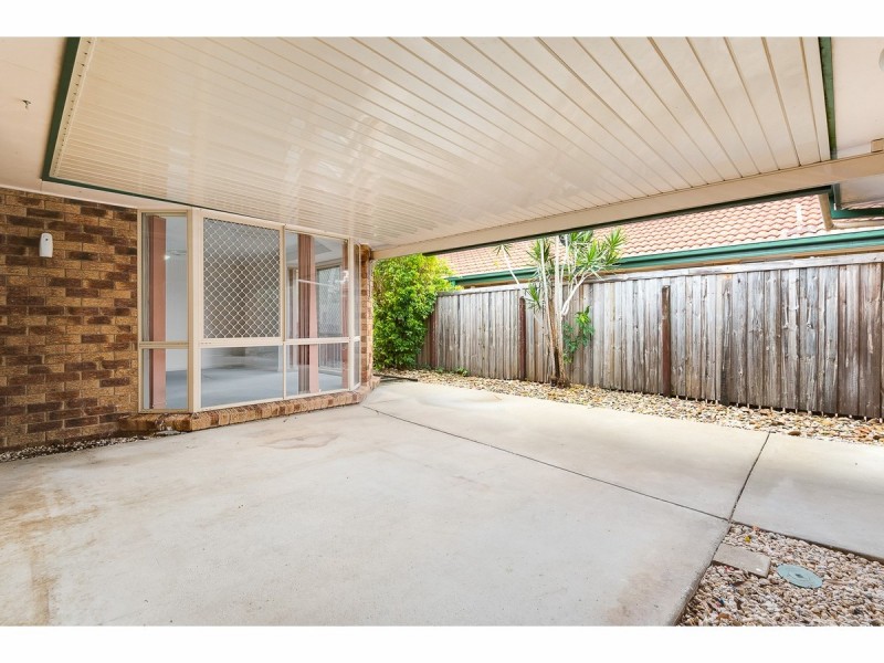 54 Regency Drive, Regents Park QLD 4118